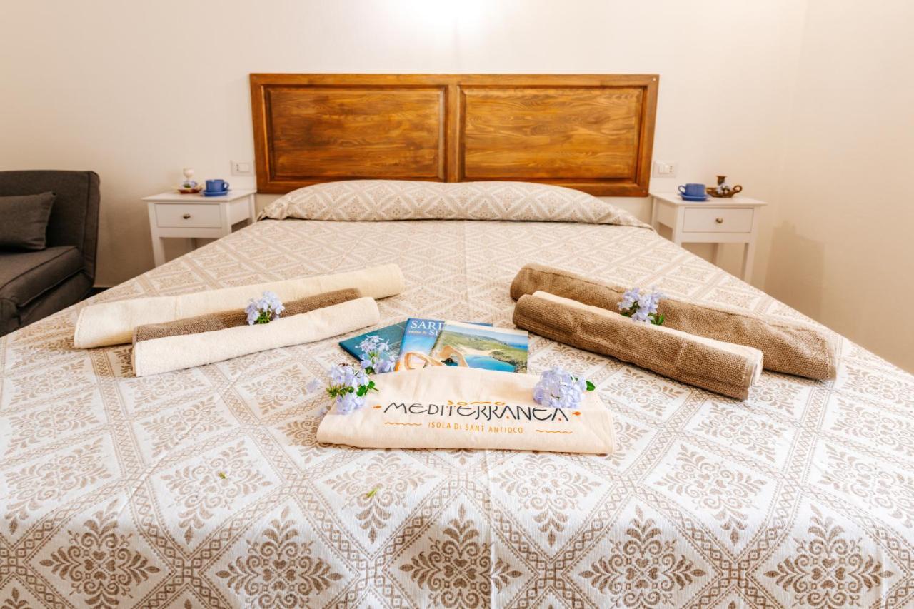 Domo Mediterranea Affittacamere-Guest House SantʼAntìoco المظهر الخارجي الصورة